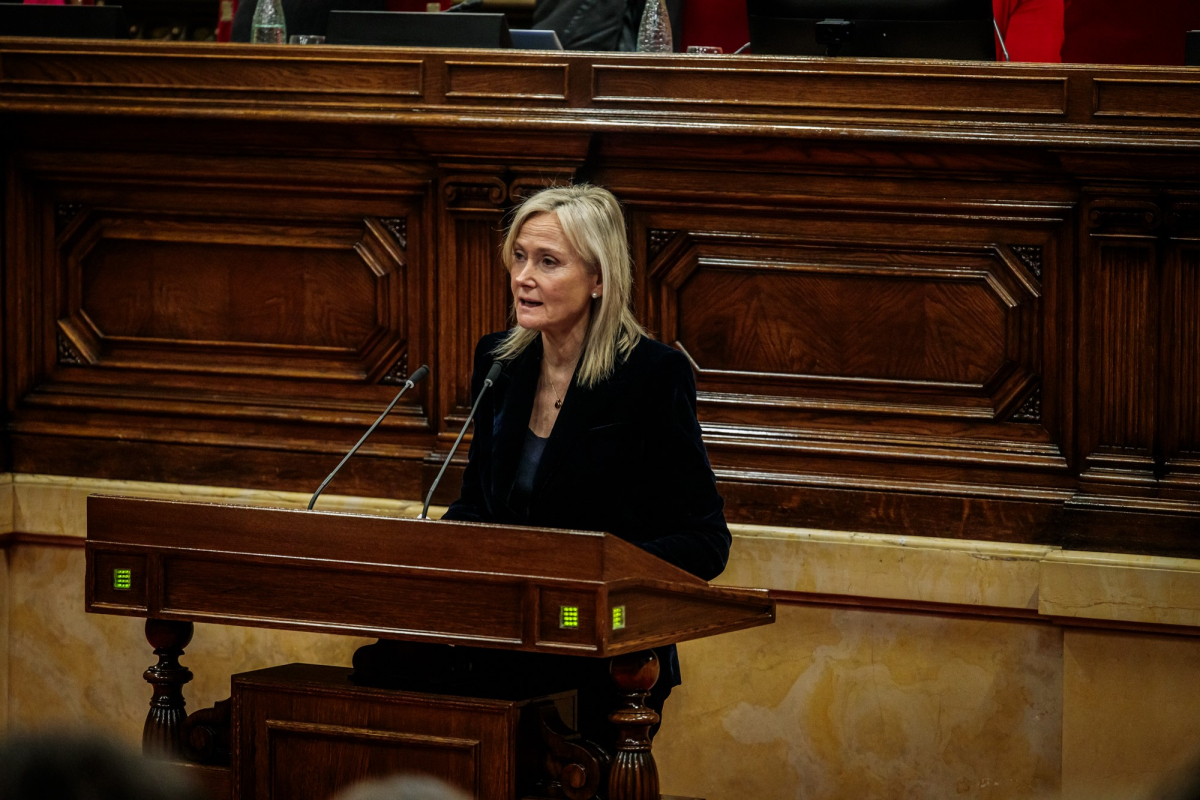 El PP consigue que el Parlament repruebe a Óscar Puente por el caos en Rodalies